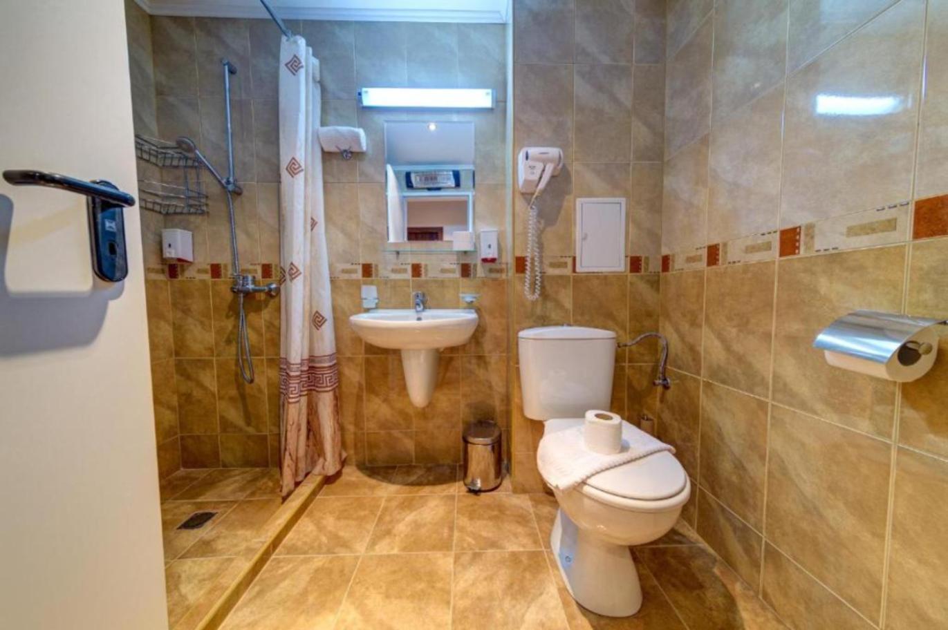 Silver Hills Rooms & Apartments With Free Parking 斯莫梁 外观 照片