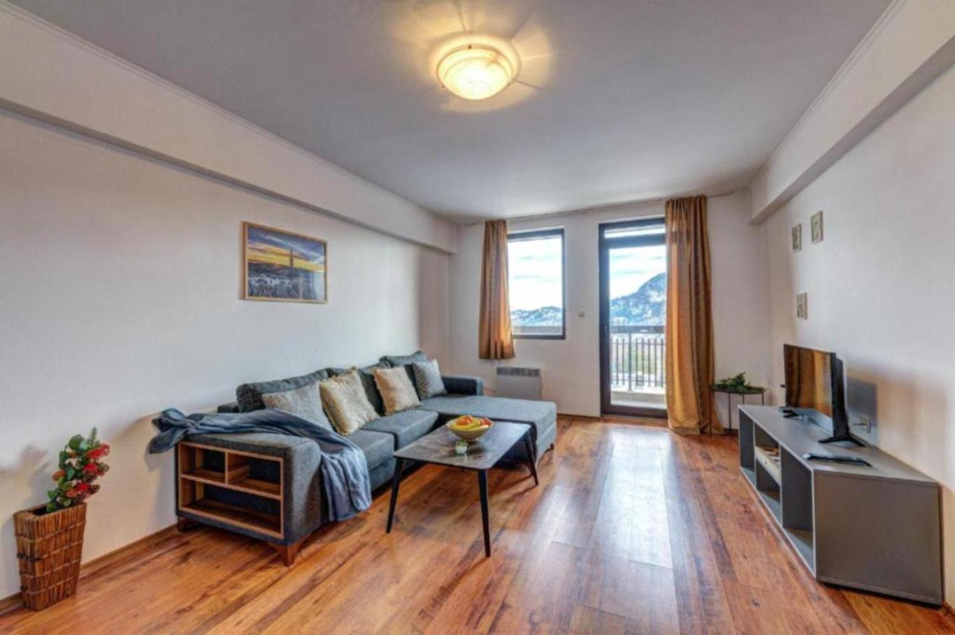 Silver Hills Rooms & Apartments With Free Parking 斯莫梁 外观 照片
